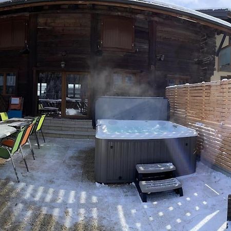 ブール・サン・ピエール La Grange A Coco Avec Jacuzziヴィラ エクステリア 写真
